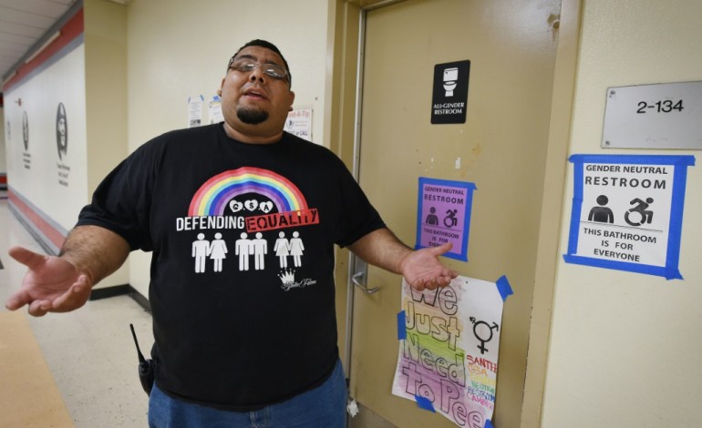 Los Angeles (AFP). La bataille des toilettes pour transgenres fait rage en Amérique