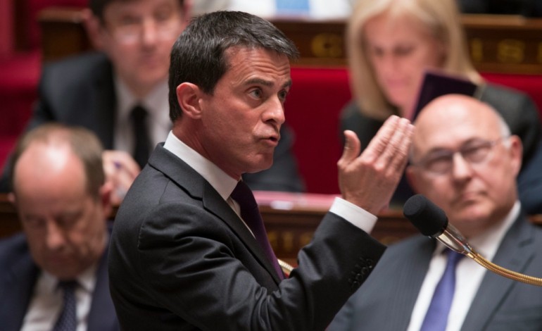 Paris (AFP). Loi Travail: Manuel Valls n'exclut pas d'utiliser l'article 49-3
