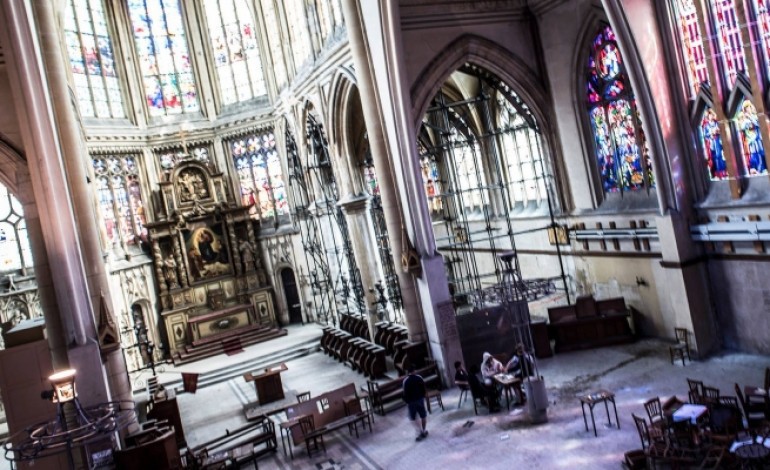 A Rouen, une église abandonnée occupée par Nuit Debout : les militants dans l'attente d'une expulsion 