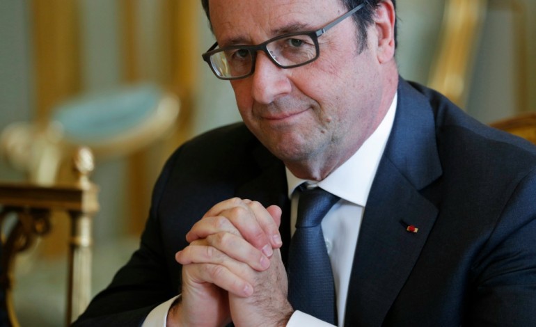 Paris (AFP). Hollande réaffirme qu'il ne retirera pas la loi travail