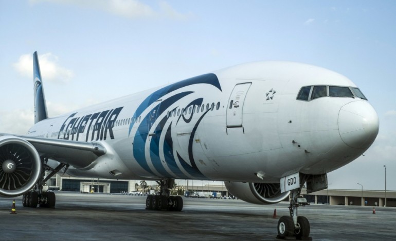 Paris (AFP). Vol Egyptair disparu: aucune hypothèse écartée, mais crainte d'un attentat