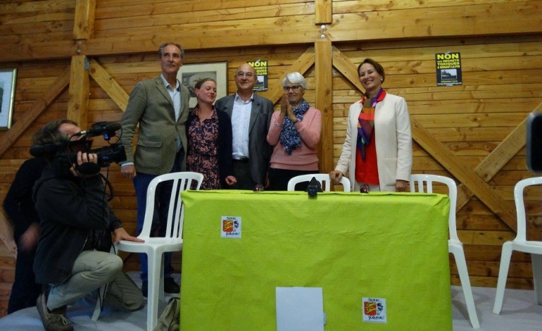 Orne : Ségolène Royal, ministre de l'écologie a fêté la victoire des anti GDE