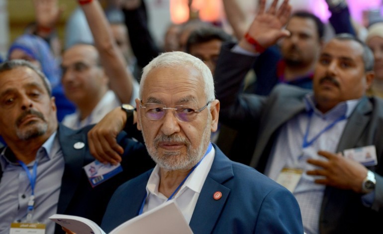 Hammamet (Tunisie) (AFP). Tunisie: le mouvement islamiste Ennahda se mue en "parti civil"