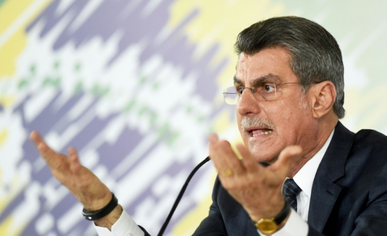 Brasilia (AFP). Brésil: le gouvernement intérimaire rattrapé par le scandale de corruption Petrobras