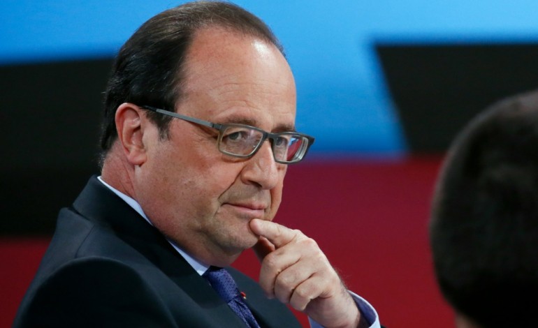 Paris (AFP). Hollande dénonce "un blocage" décidé "par une minorité"
