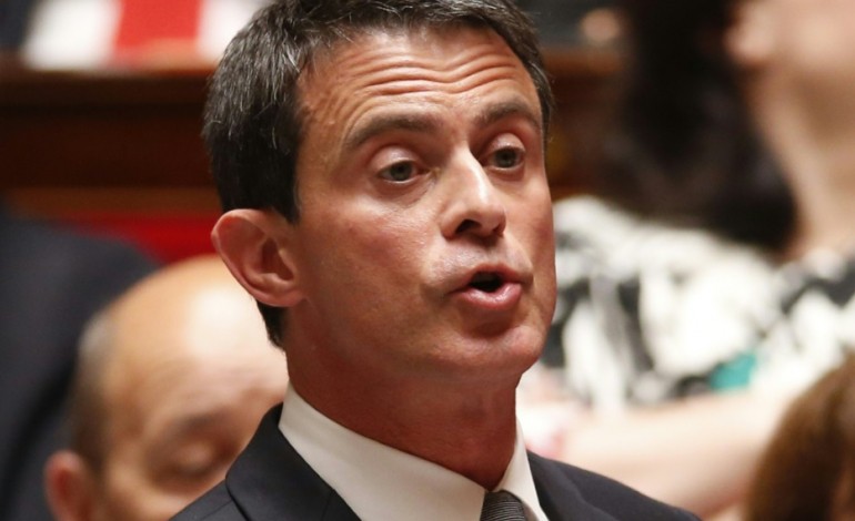 Paris (AFP). Valls: "ni retrait" de la loi travail, "ni remise en cause" de l'article 2