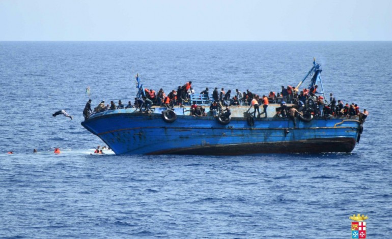 Rome (AFP). Italie: "de 20 à 30 morts" dans un nouveau naufrage de migrants