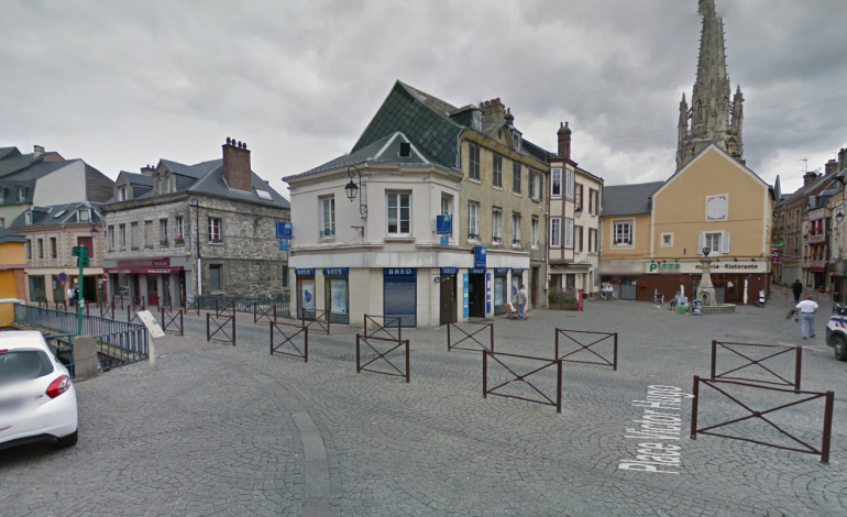 Une banque attaquée, près du Havre, et un policier frappé à coups de barre de fer