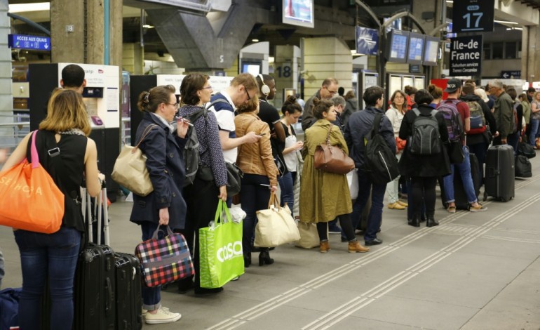 Paris (AFP). Panne d'aiguillage: "retour à la normale" pour les TGV Paris-Bordeaux 