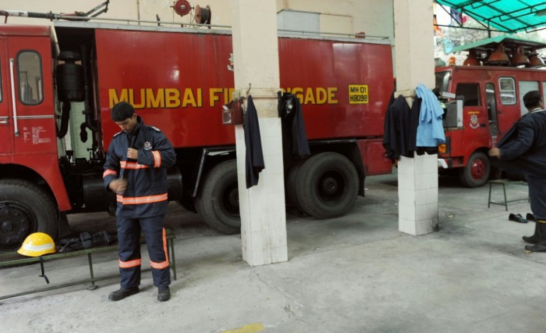 Bombay (AFP). Inde: incendie dans un dépôt de munitions de l'armée, au moins 17 morts 