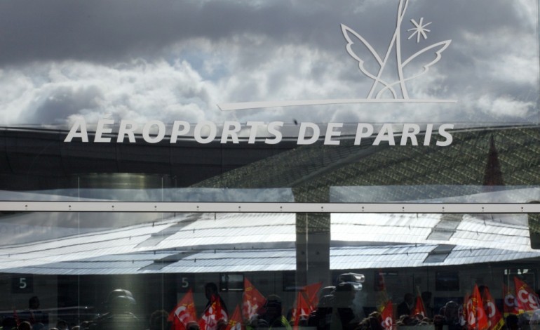 Paris (AFP). Aéroports de Paris: appel à la grève de vendredi à lundi matin