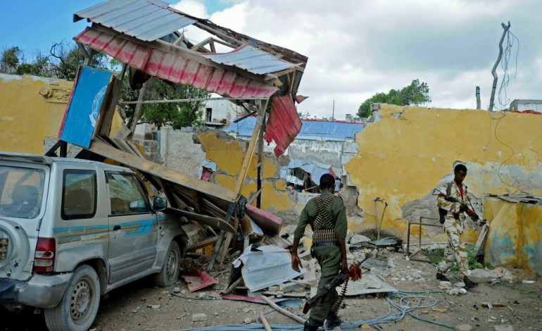 Mogadiscio (AFP). Somalie: les shebab revendiquent l'attentat à la voiture piégée contre un hôtel à Mogadiscio