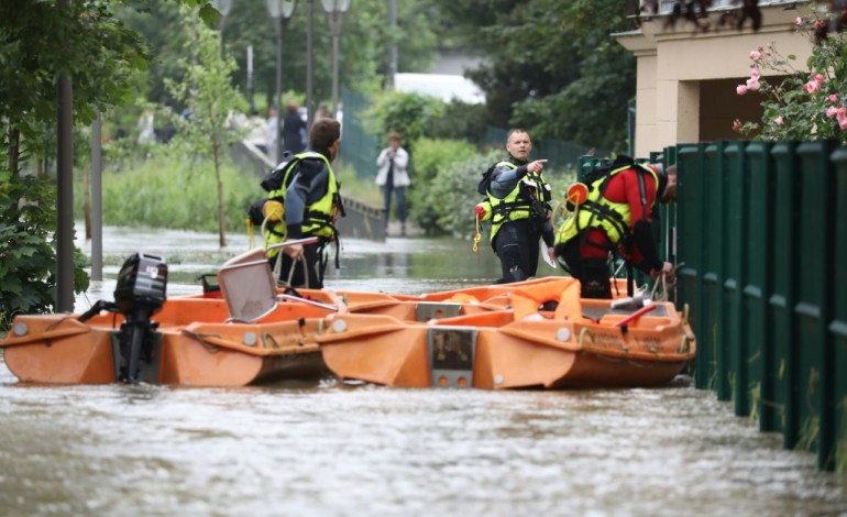 Paris (AFP). Inondations: vigilance rouge levée en Seine-et-Marne