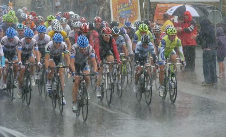 Tour de France : Le passage du Peloton à avranches