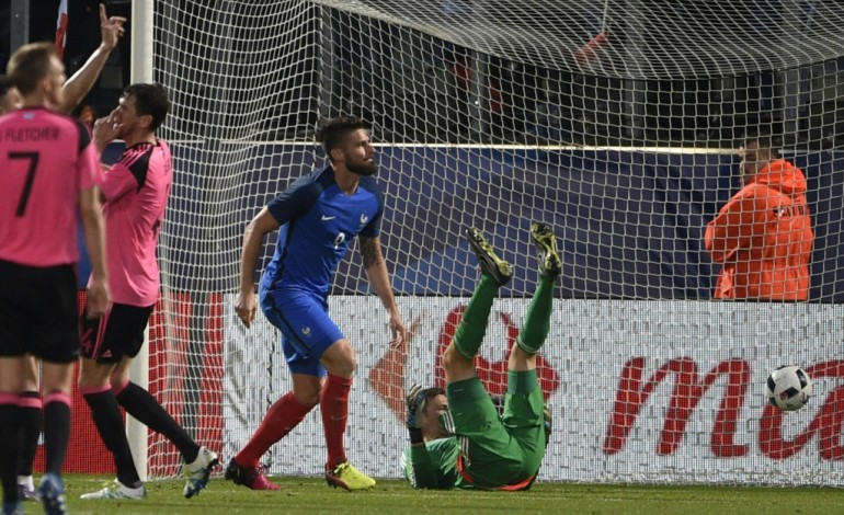 Metz (AFP). Euro-2016: la France termine en force sa préparation