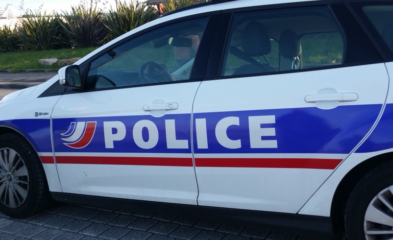 Caen : il brise la vitre d'un HLM avec un banc de musculation