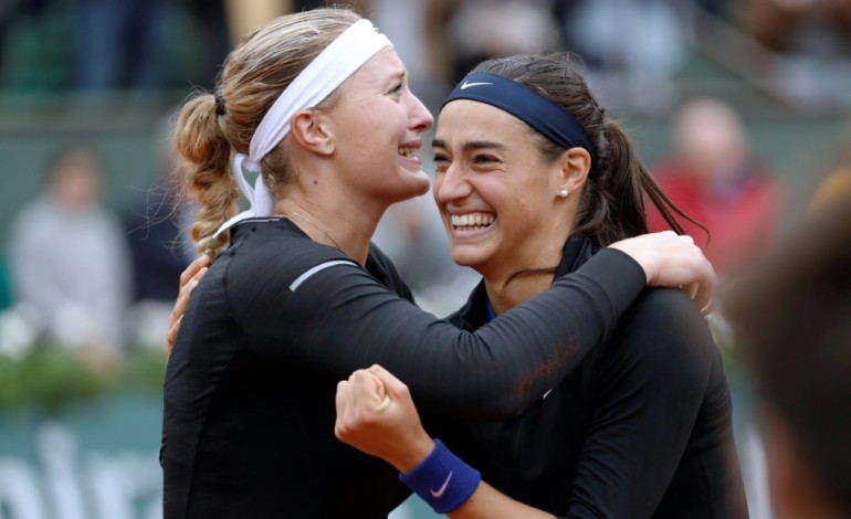 Paris (AFP). Roland-Garros: les Françaises Garcia et Mladenovic gagnent le double