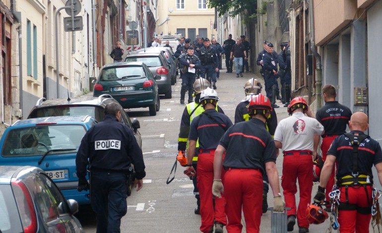 Eglise occupée à Rouen : les militants expulsés par la police