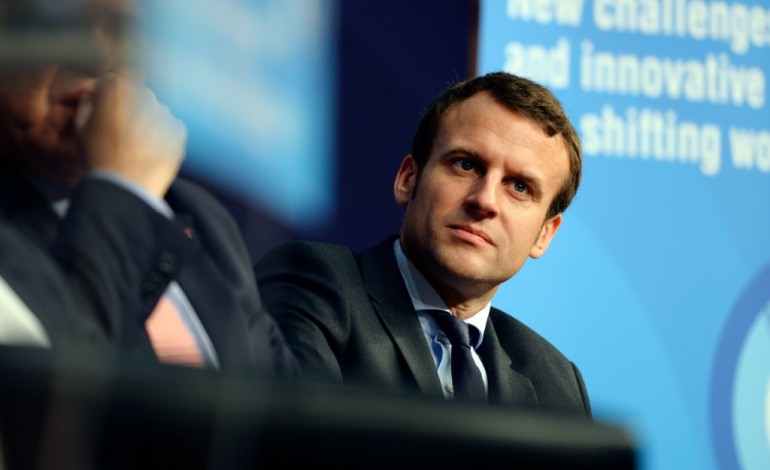 Montreuil (AFP). Loi travail: Macron accueilli par des jets d'oeufs à Montreuil 
