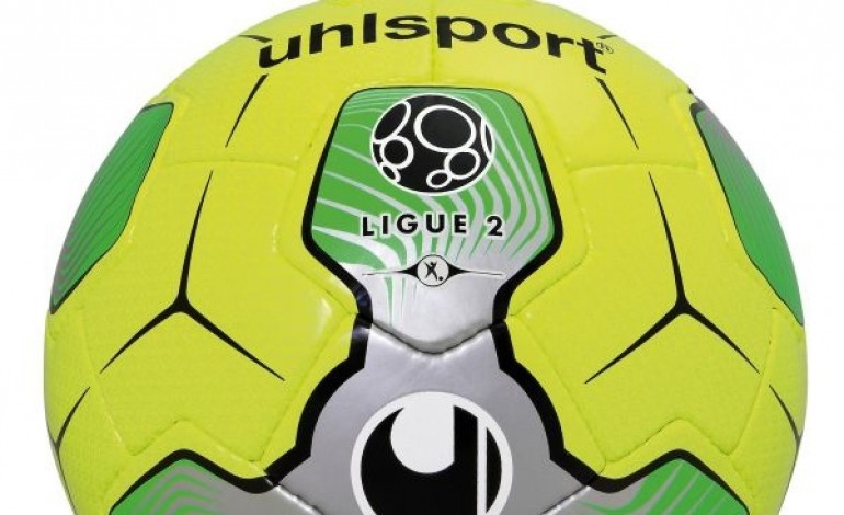 La LFP dévoile le ballon officiel de la Domino's Ligue 2