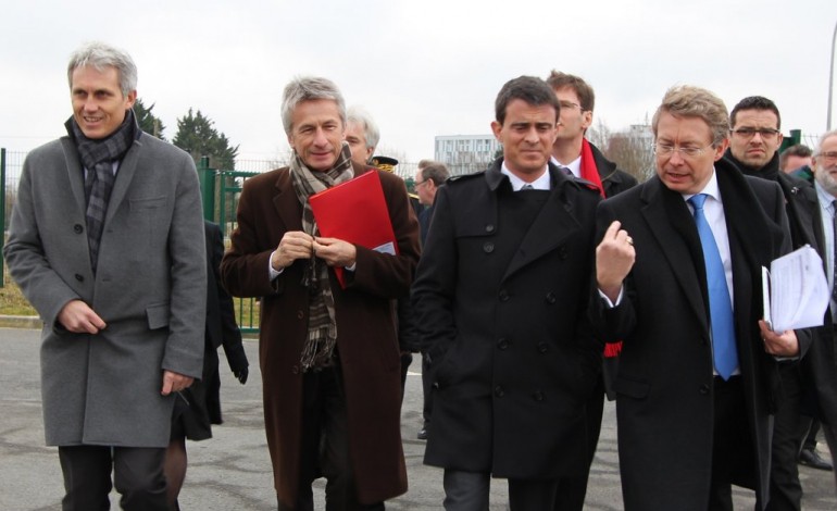 Manuel Valls en visite à Caen pour inaugurer le palais de justice