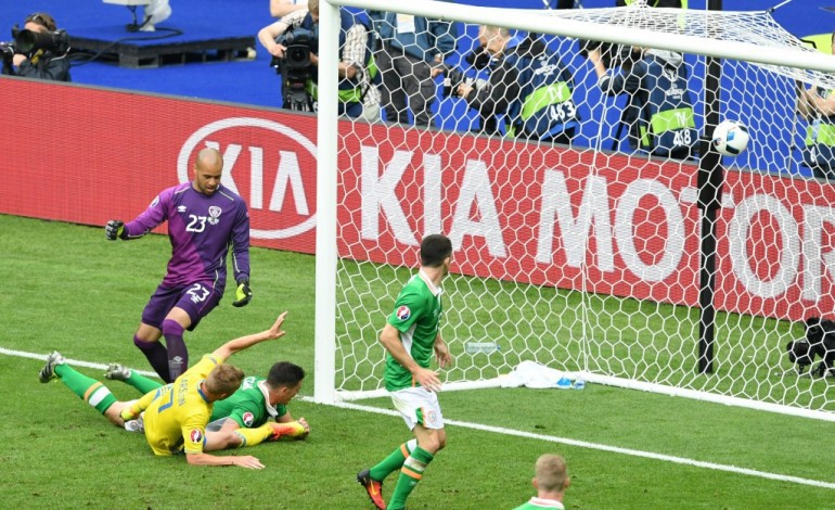 Saint-Denis (AFP). Euro-2016: la Suède et l'Irlande font match nul 1-1