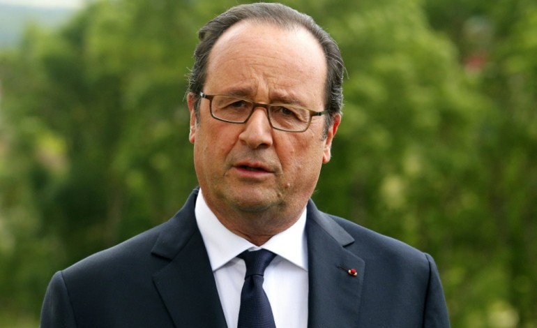 Paris (AFP). COP21: Hollande ratifie l'accord de Paris sur le climat à l'Elysée