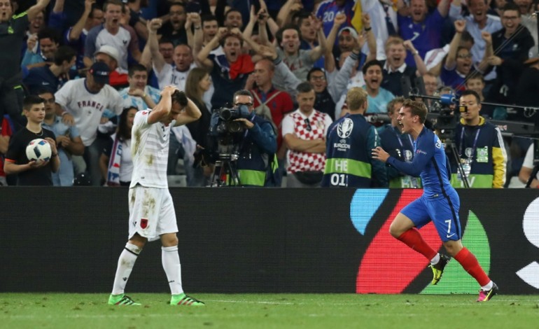 Marseille (AFP). Euro-2016: la France première qualifiée pour les 8e de finale