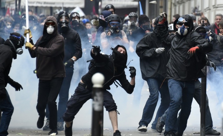 Paris (AFP). Loi travail: l'exécutif menace d'interdire les manifestations