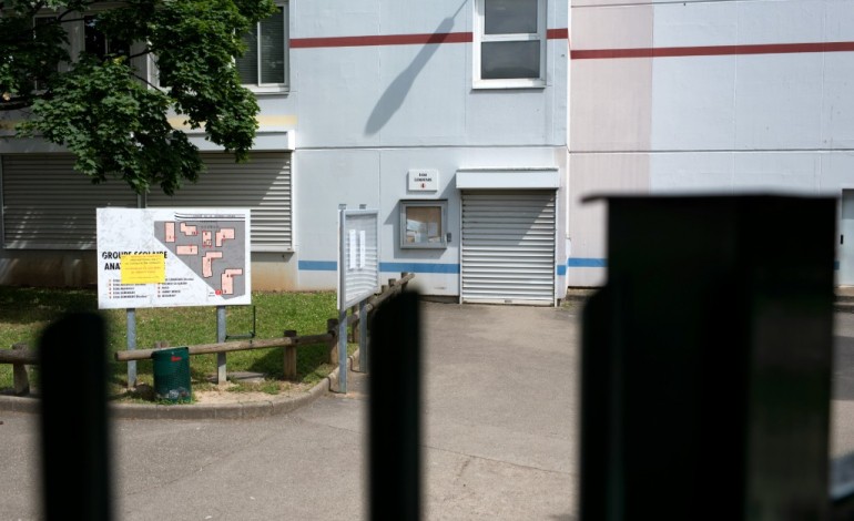Lyon (AFP). L'écolier qui a poignardé son camarade près de Lyon, mis en examen 