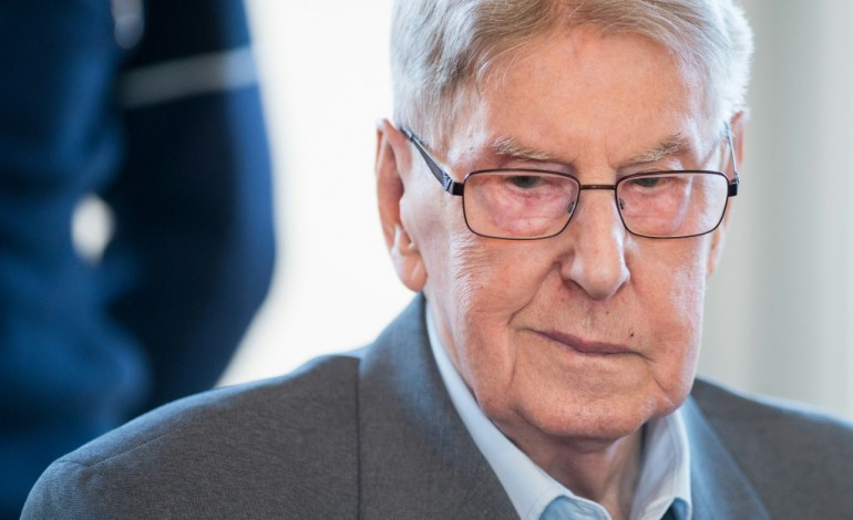 Detmold (Allemagne) (AFP). Verdict contre un ex-gardien d'Auschwitz, 71 ans après la guerre