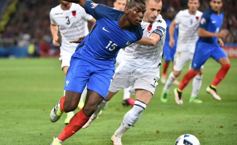 Paris (AFP). Euro-2016: dernier virage avant les 8e