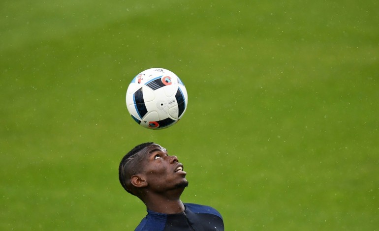 Lille (AFP). Euro-2016: France-Suisse, soigner les têtes
