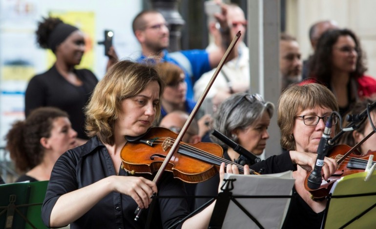 Paris (AFP). La France et le monde fêtent la musique, "la meilleure réponse au terrorisme"
