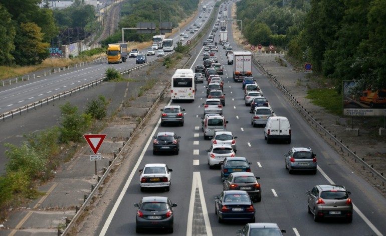 Paris (AFP). Vieux véhicules chassés de Paris: un casse-tête pour les automobilistes