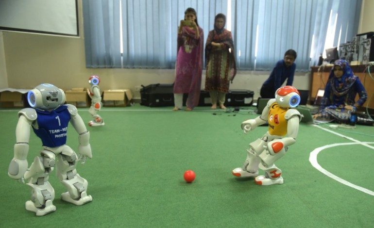 Islamabad (AFP). Footballator: des roboticiens pakistanais rêvent de coupe du monde de foot