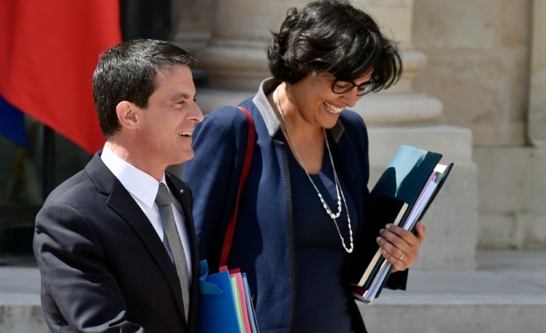 Paris (AFP). Loi travail: Valls et El Khomri recevront syndicats et patronat mercredi et jeudi (Matignon à l'AFP)