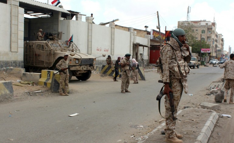 Aden (AFP). La situation s'aggrave au Yémen: 80 morts, dont 37 civils