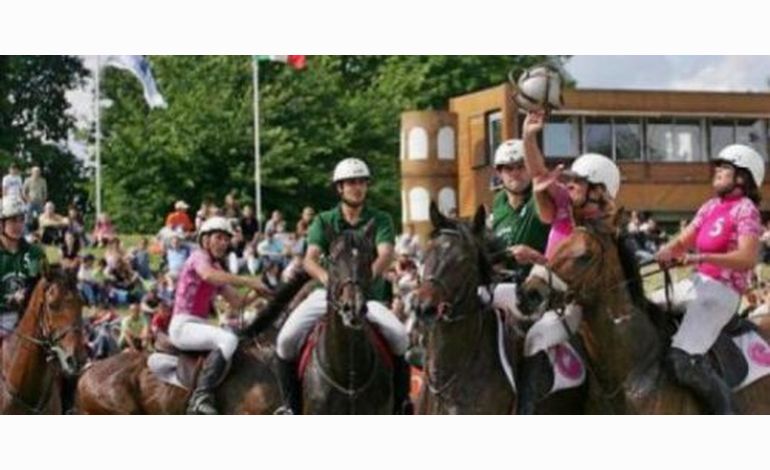 Le Horse-Ball arrive au Normandy Horse Show