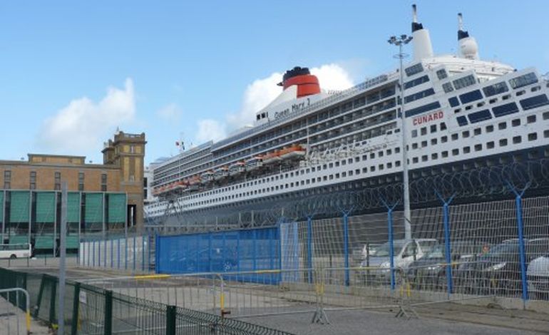 Cherbourg : le Queen Mary 2 suscite toujours l'événement