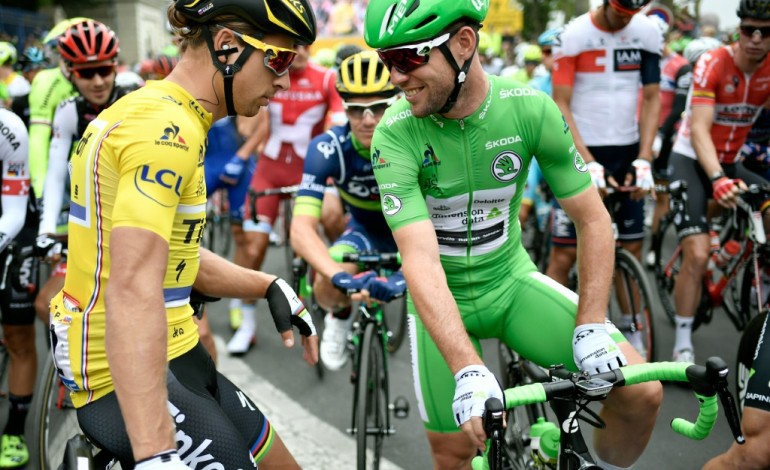 SAumur (FRANCE) (AFP). Tour de France: départ de la 4e étape à Saumur, la plus longue de l'édition