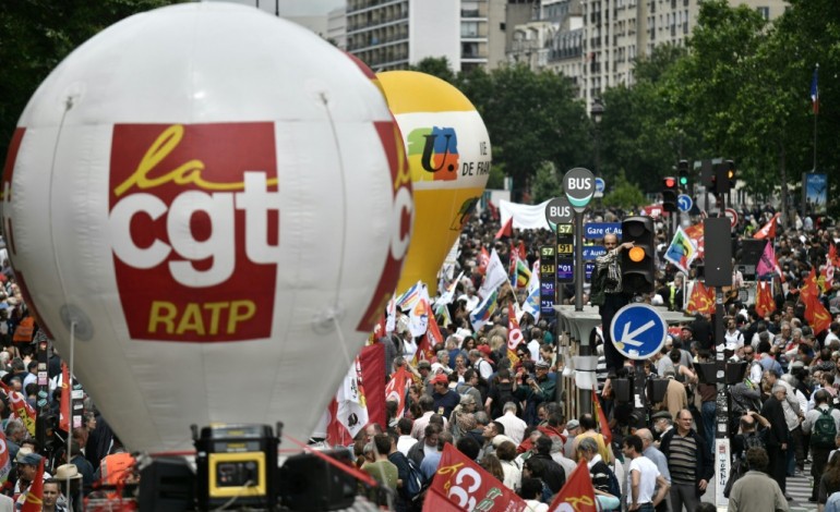 Paris (AFP). Loi travail: moins de manifestants dans les rues mardi