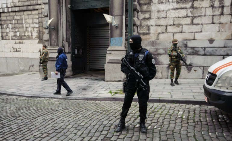 Paris (AFP). Attentats de Paris: Mohamed Amri et Ali Oulkadi mis en examen à Paris et écroués 