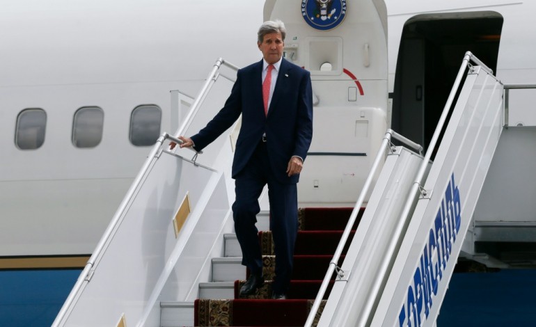 Kiev (AFP). John Kerry à Kiev pour discuter du conflit dans l'est du pays