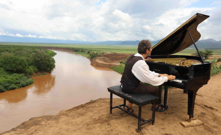 Marc Vella fait le tour du monde avec son piano