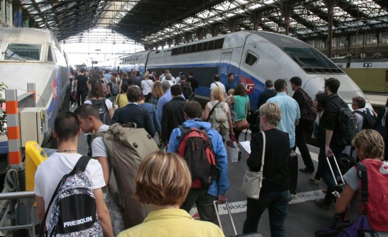 Paris (AFP). France: branle-bas de combat pour les premiers départs en vacances