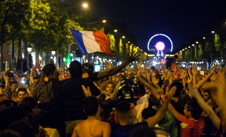 Paris (AFP). Euro-2016: sécurité "exceptionnelle" dans la soirée sur les   Champs-Elysées