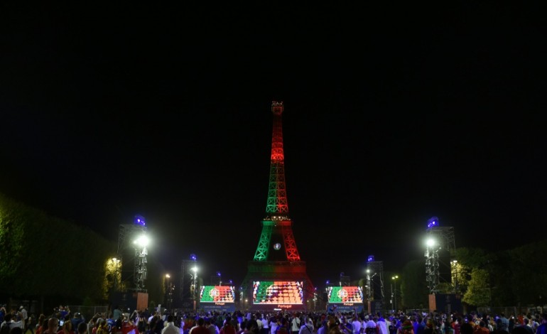 Paris (AFP). Euro-2016 à Paris: une quarantaine d'interpellations