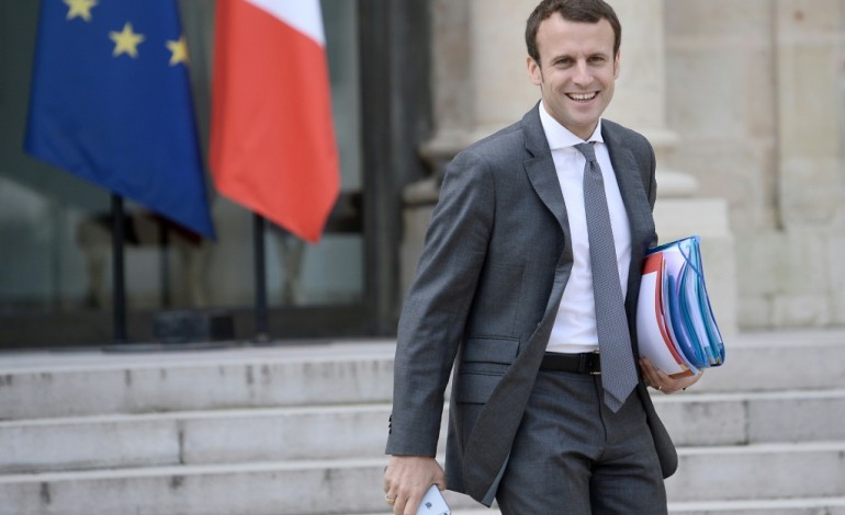 Paris (AFP). En Marche!: Macron tient son premier meeting à la Mutualité