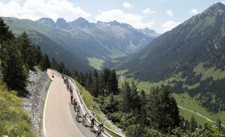 ANdorre-la-Vieille (Andorre) (AFP). Tour de France: la sortie des Pyrénées au menu de la 10e étape